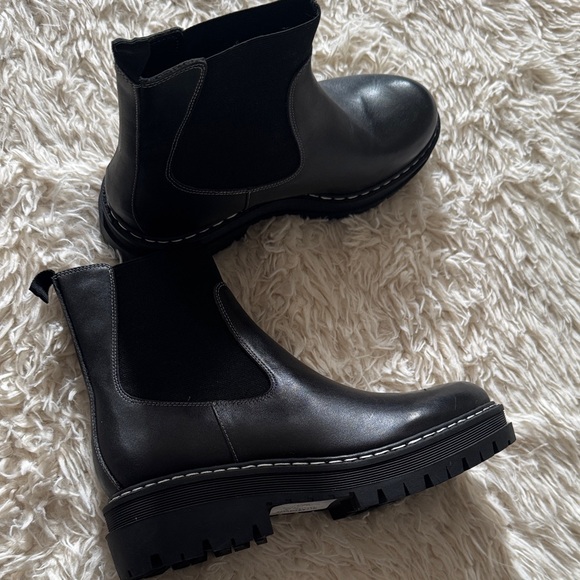 Marc Fisher Padmia chelsea boots - Picture 6 of 6